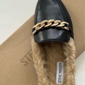 Steve Madden Feletti Black Loafers with Gold Chain and fur lined